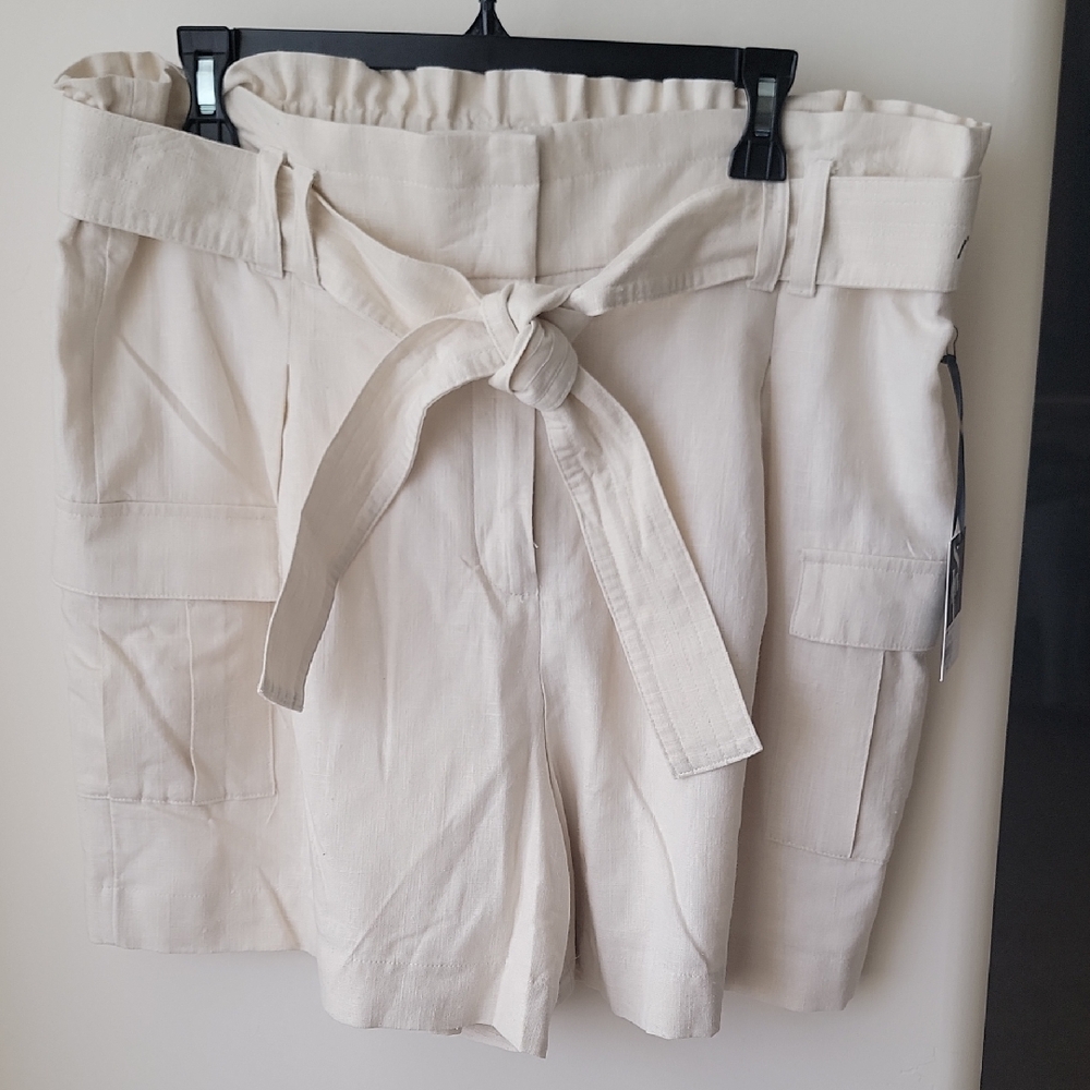 Simply Vera Vera Wang Cream Cargo Shorts with Elastic Waistband